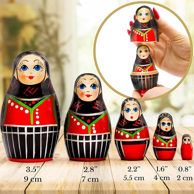 Nesting Dolls in Traditional Danish Dress 5 pcs